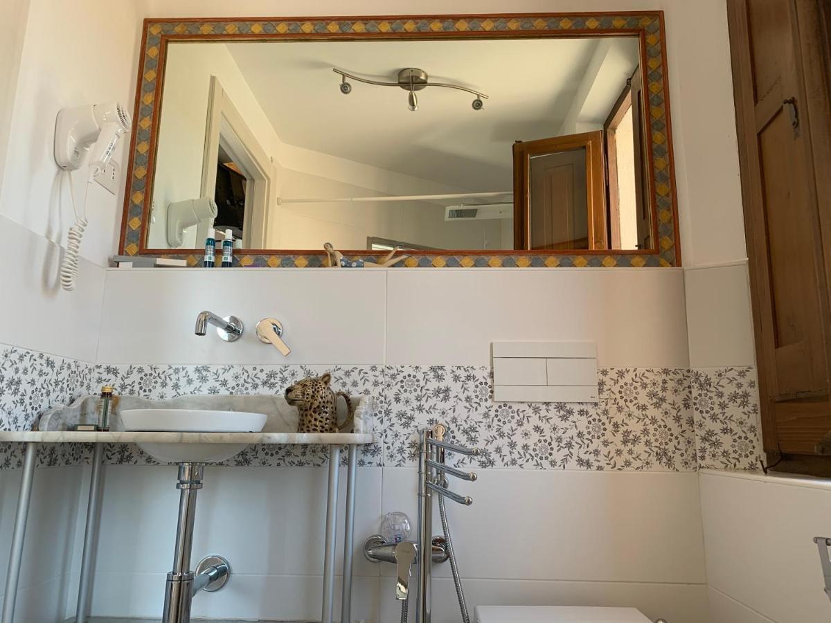 Charlotte Wix Rooms Sirolo Exterior photo